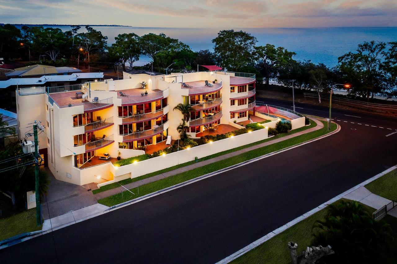 Alexander Beachfront Apartments Hervey Bay Exterior foto